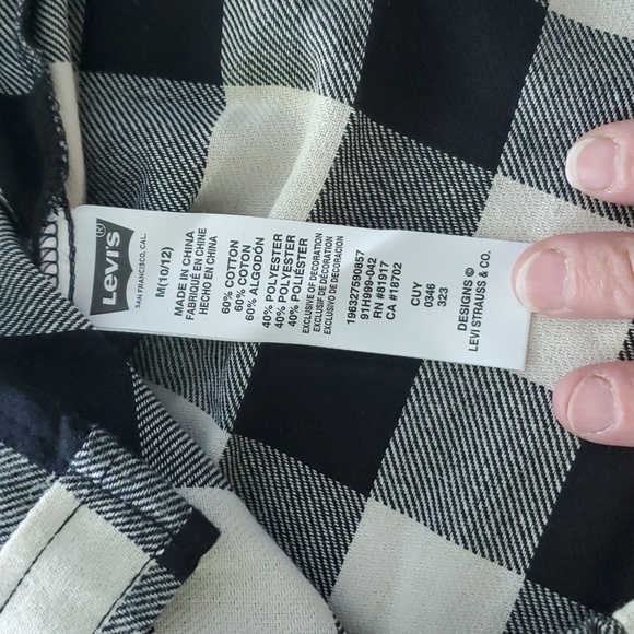 Boys 10/12 Levi's Flannel Button Down Shirt - Picture 3 of 4